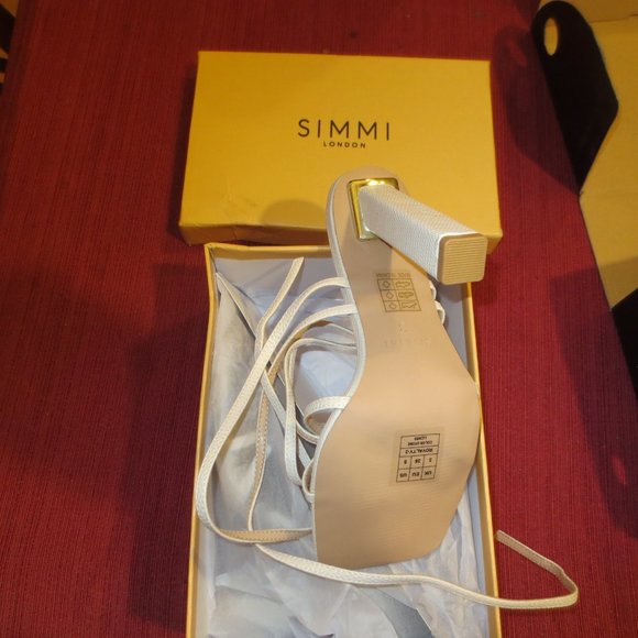 LAST CHANCE   NIB SIMMI Super Strappy Double Winding Buckled Ankle Strap Heels - Picture 8 of 8